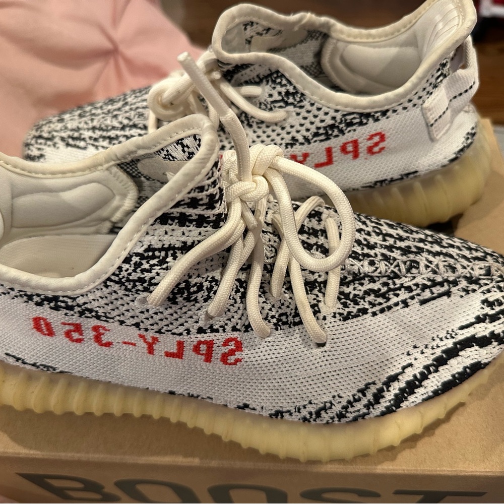Zebra Yeezy 350s V2